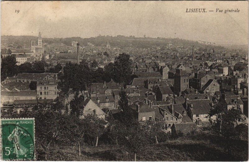 Carte postale ancienne Lisieux vue generale à Lisieux