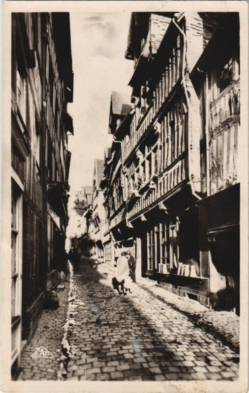 Carte postale ancienne Lisieux Rue aux Fevres à Lisieux