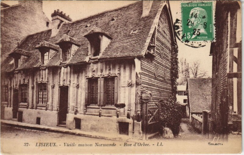 Carte postale ancienne Lisieux Vieille maison Normande, Rue d'Orbec à Lisieux