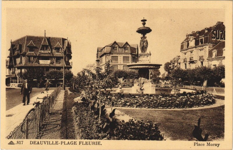 Carte postale ancienne Deauville Place Morny à Deauville