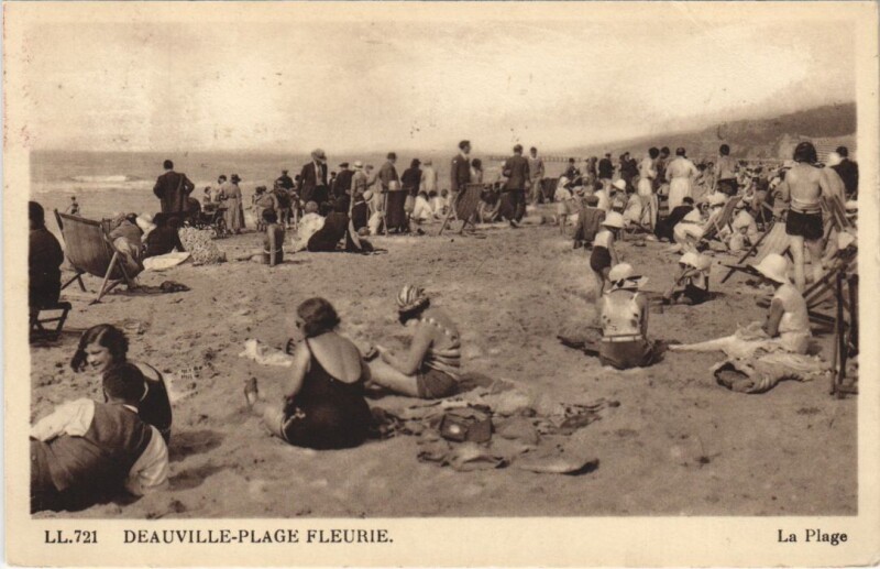 Carte postale ancienne Deauville La Plage à Deauville