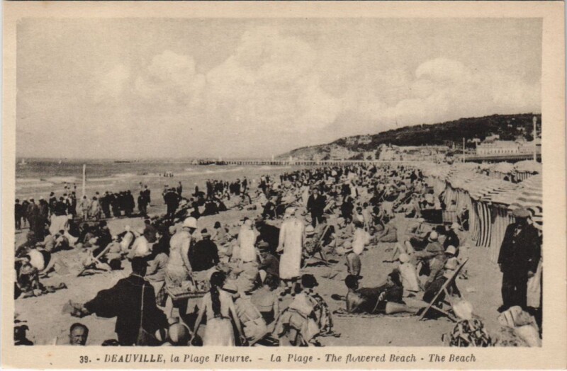 Carte postale ancienne Deauville La Plage à Deauville