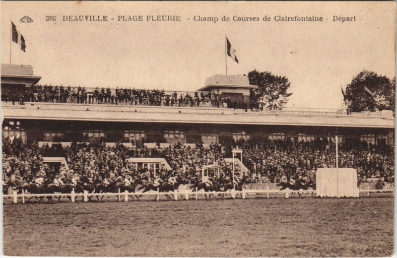 Carte postale ancienne Deauville Champ de Courses de Clairefontaine à Deauville