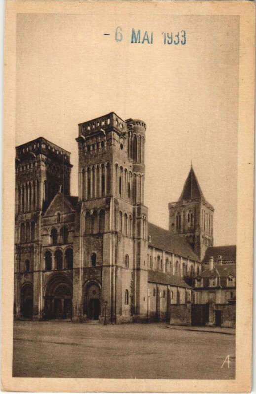 Carte postale ancienne Caen Eglise de la Trinite