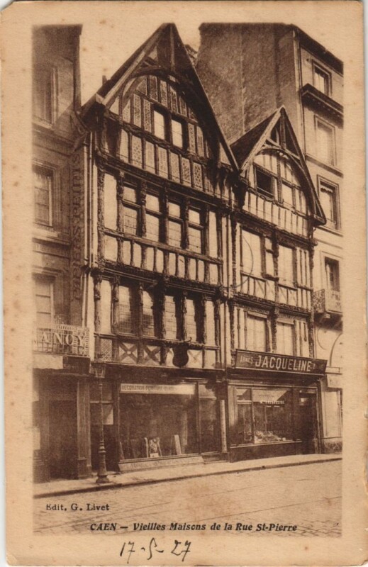 Carte postale ancienne Caen Vieilles Maisons de la Rue Saint-Pierre à Maisons
