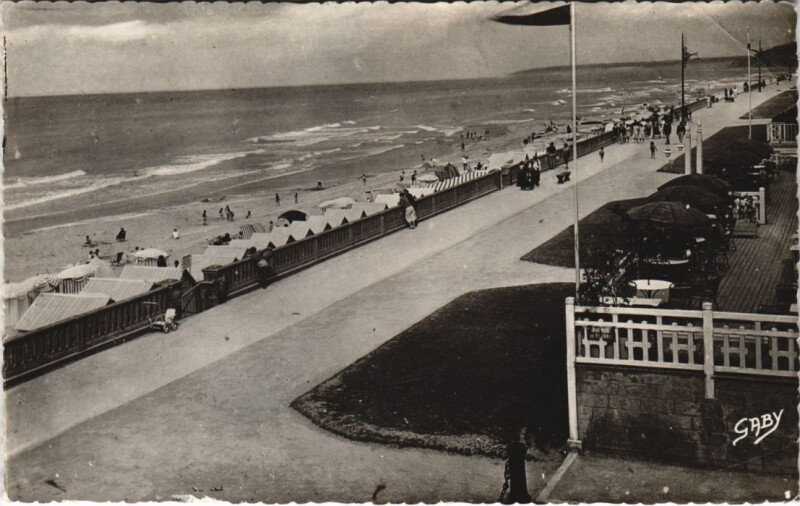 Carte postale ancienne Cabourg La Digue à Cabourg