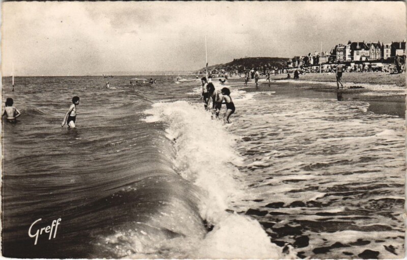 Carte postale ancienne Cabourg La Plage à Cabourg