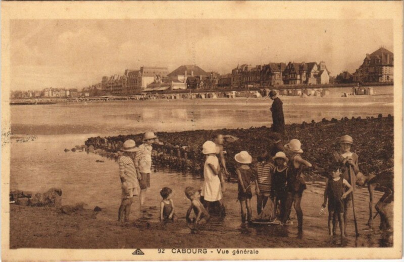 Carte postale ancienne Cabourg vue generale à Cabourg