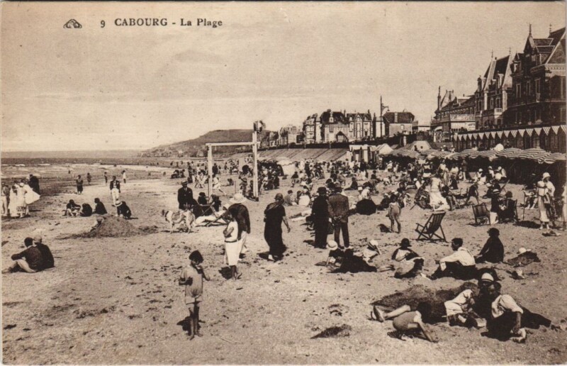 Carte postale ancienne Cabourg La Plage à Cabourg