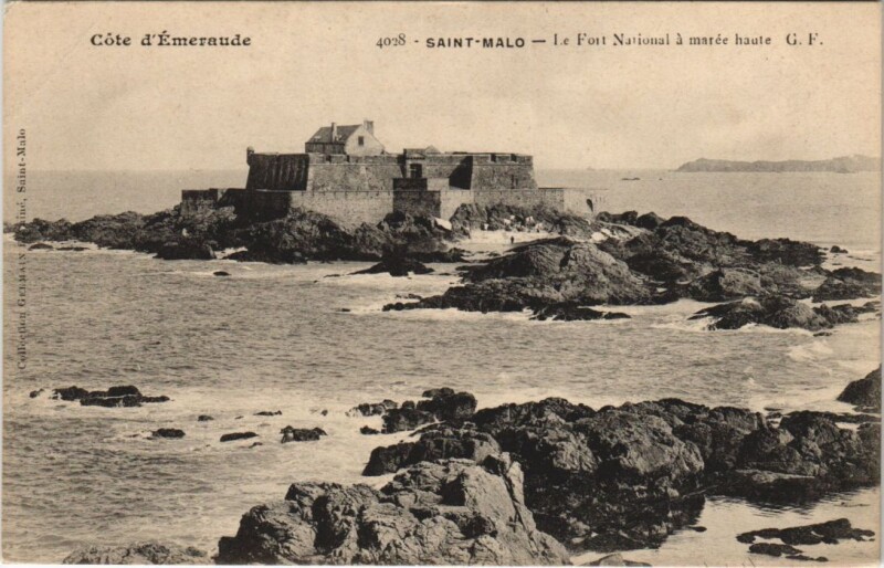 Carte postale ancienne Saint Malo Fort National à Saint-Malo