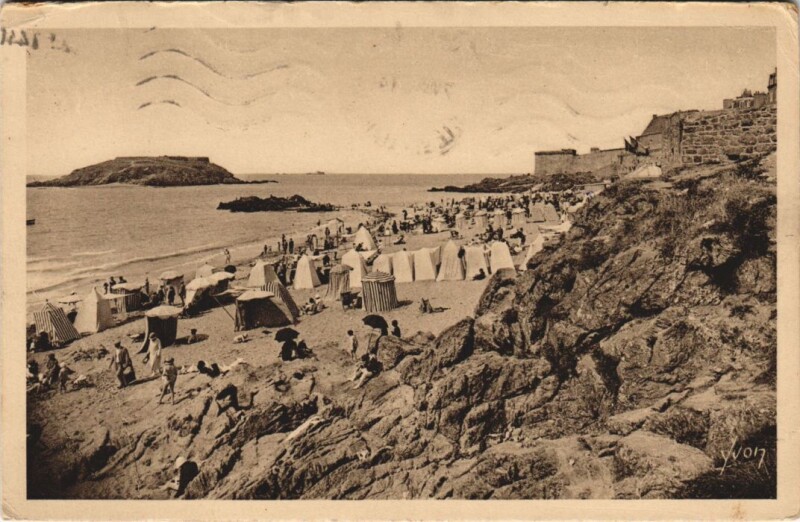 Carte postale ancienne Saint Malo La Plage Bon Secours à Saint-Malo