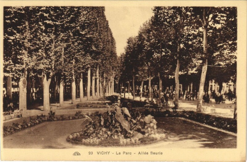 Carte postale ancienne Vichy Le Parc, Allee fleurie France à Vichy