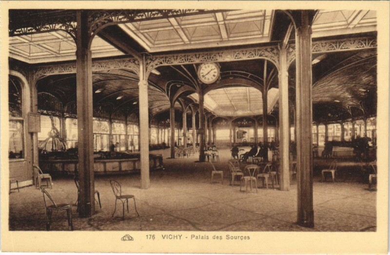 Carte postale ancienne Vichy Palais des Sources France à Vichy
