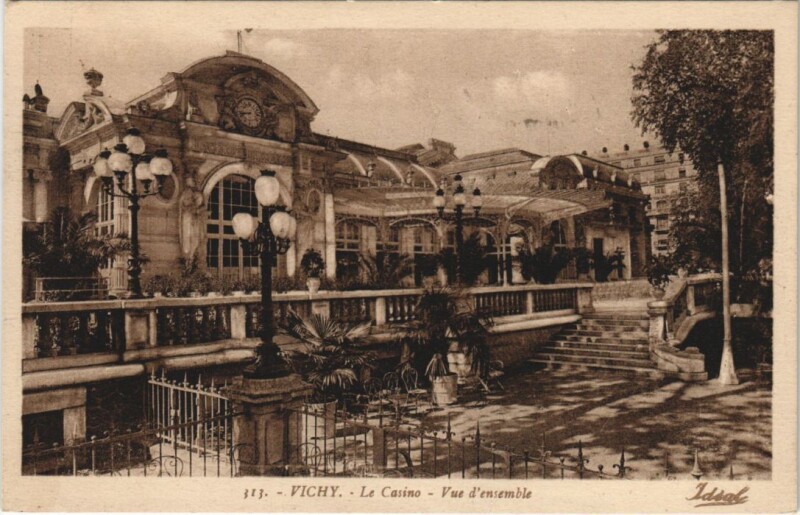 Carte postale ancienne Vichy Le Casino, Vue d'ensemble France à Vichy
