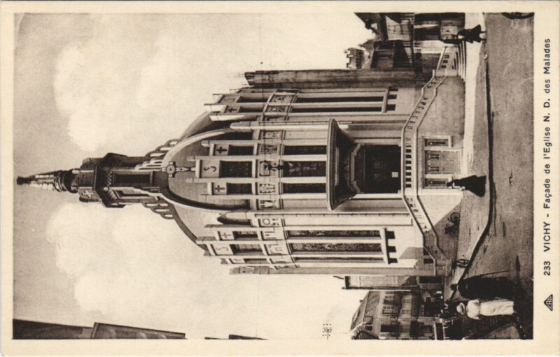 Carte postale ancienne Vichy Facade de l'Eglise N.D.des Malades France à Vichy