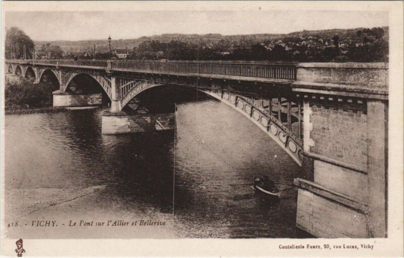 Carte postale ancienne Vichy Le Pont sur l'Allier et Bellerive France à Vichy