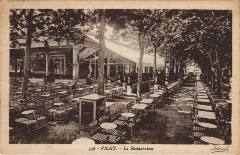 Carte postale ancienne Vichy La Restauration France à Vichy