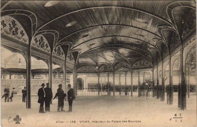 Carte postale ancienne Vichy Interieur du Palais des Sources France à Vichy