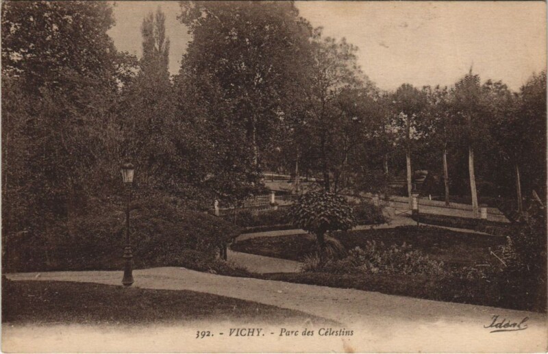 Carte postale ancienne Vichy Parc des Celestins France à Vichy