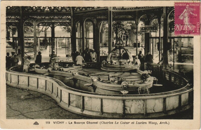 Carte postale ancienne Vichy La Source Chomel France à Vichy