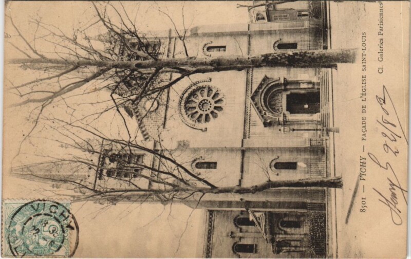 Carte postale ancienne Vichy Facade de l'Eglise Saint-Louis France à Vichy