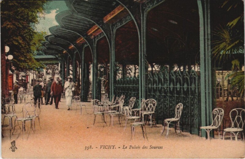 Carte postale ancienne Vichy Le Palais des Sources France à Vichy