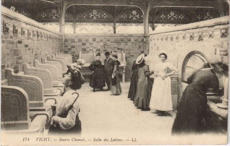 Carte postale ancienne Vichy Source Chomel, Salle des Lotions France à Vichy