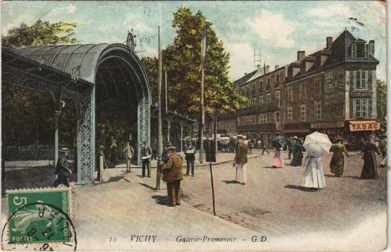 Carte postale ancienne Vichy Galerie Promenoir France à Vichy