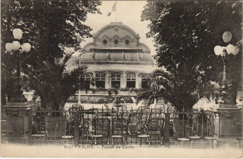 Carte postale ancienne Vichy Facade du Casino France à Vichy
