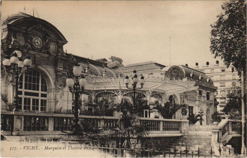 Carte postale ancienne Vichy Marquise et Theatre du Casino France à Vichy