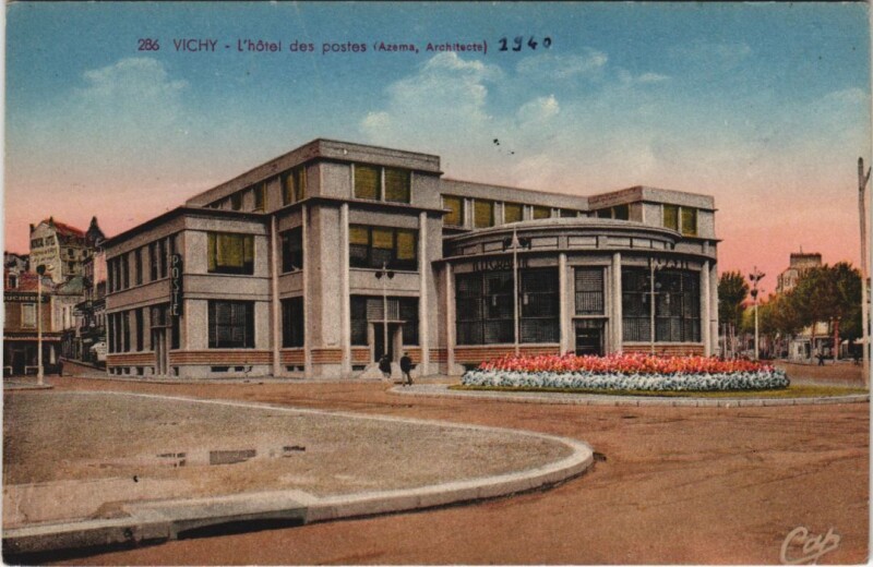 Carte postale ancienne Vichy l'Hotel des postes France à Vichy