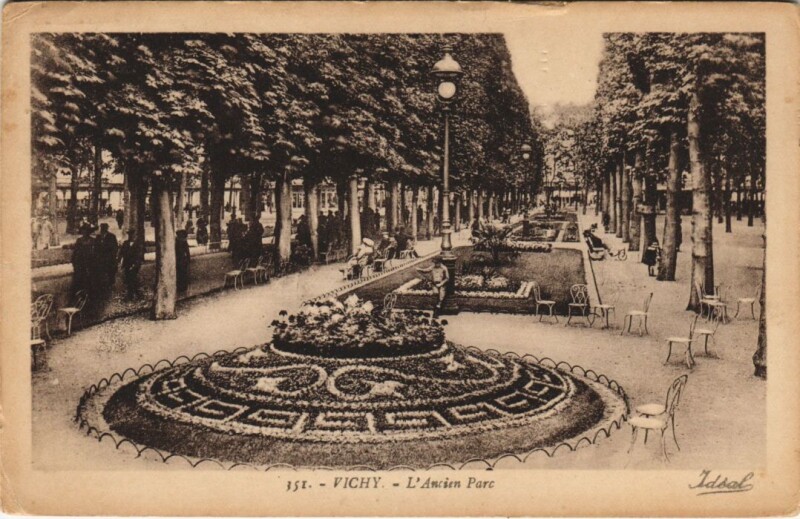 Carte postale ancienne Vichy L'Ancien Parc France à Vichy