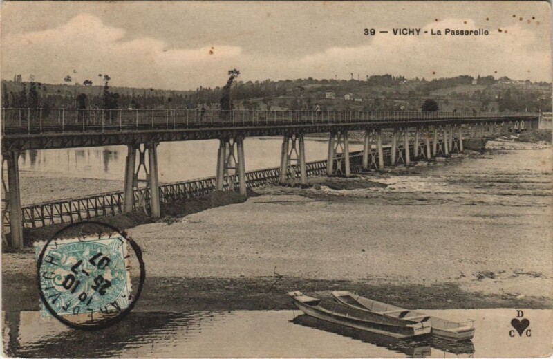 Carte postale ancienne Vichy La Passerelle France à Vichy