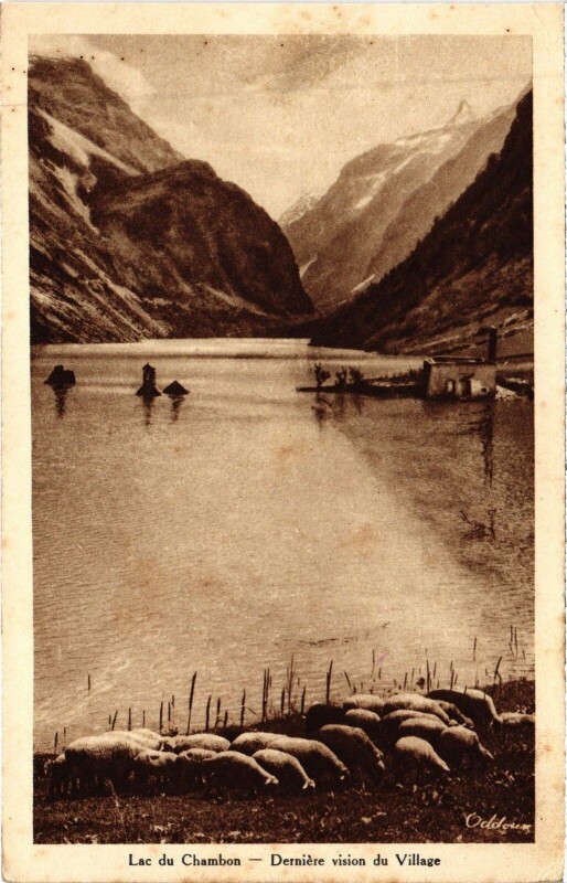 Carte postale ancienne Chambon-sur-Lac Lac du Chambon - Derniere Vision du Village à Chambon-sur-Lac