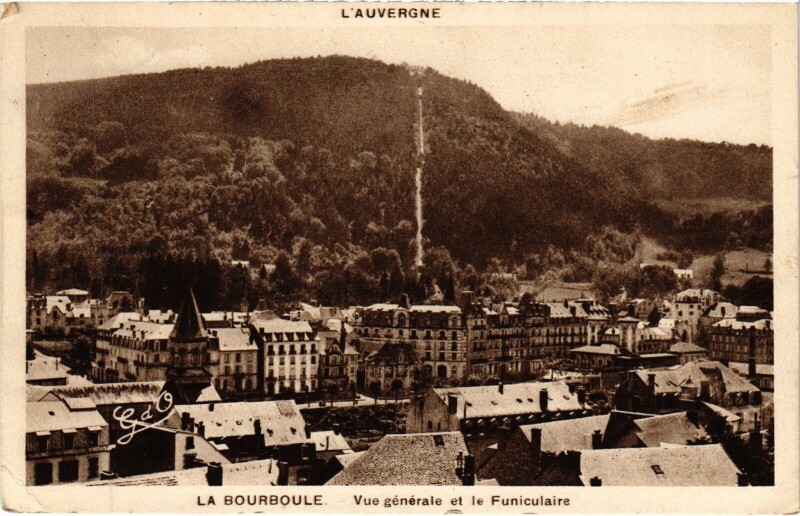 Carte postale ancienne La Bourboule Vue Generale et le Funiculaire à La Bourboule