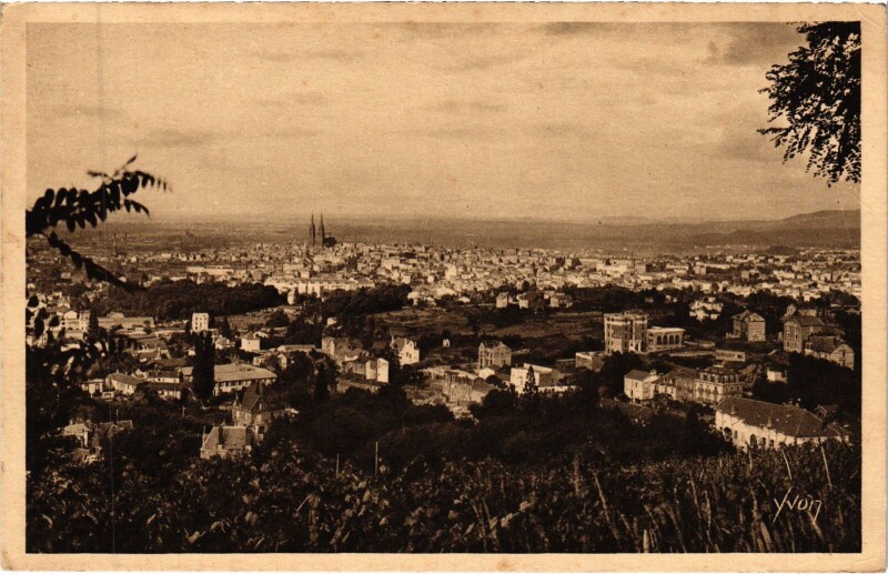 Carte postale ancienne Clermont-Ferrand Vue Generale à Clermont-Ferrand