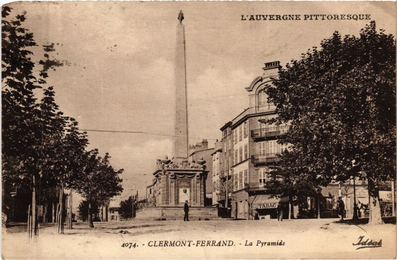 Carte postale ancienne Clermont-Ferrand La Pyramide à Clermont-Ferrand
