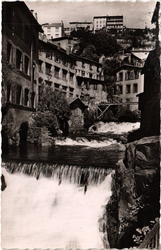 Carte postale ancienne Thiers Gorges de la Durolle - Creux Salliere à Thiers