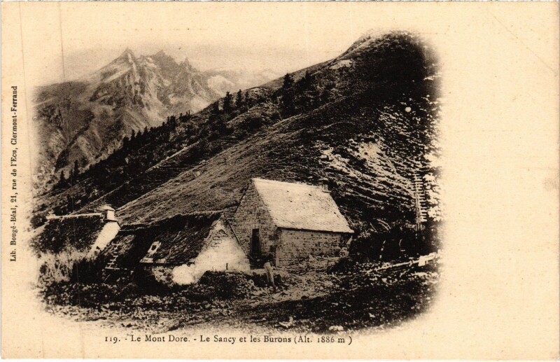 Carte postale ancienne Le Mont-Dore Le Sancy et les Burons à Mont-Dore