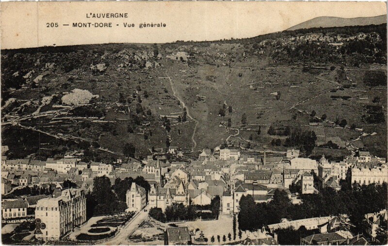 Carte postale ancienne Le Mont-Dore Vue Generale à Mont-Dore
