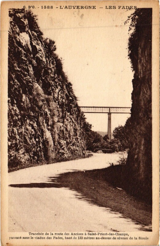 Carte postale ancienne Les Fades - Tranchee