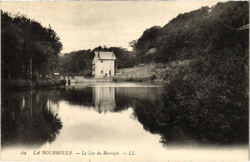 Carte postale ancienne La Bourboule Le Lac du Barrage à La Bourboule