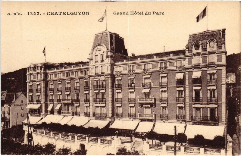 Carte postale ancienne Chatel-Guyon Grand Hotel du Parc