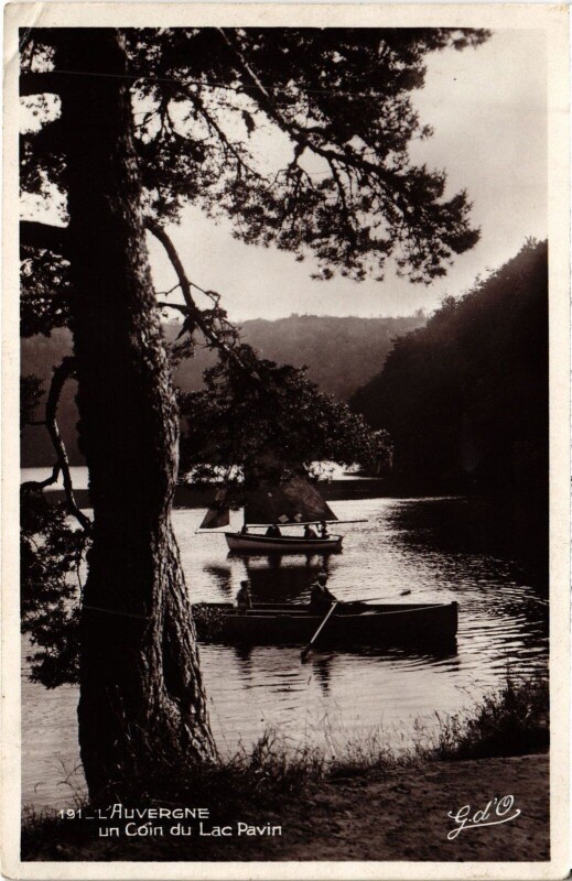 Carte postale ancienne Un Coin du Lac Pavin