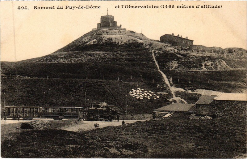 Carte postale ancienne Somemt du Puy de Dome et l'Observatoire