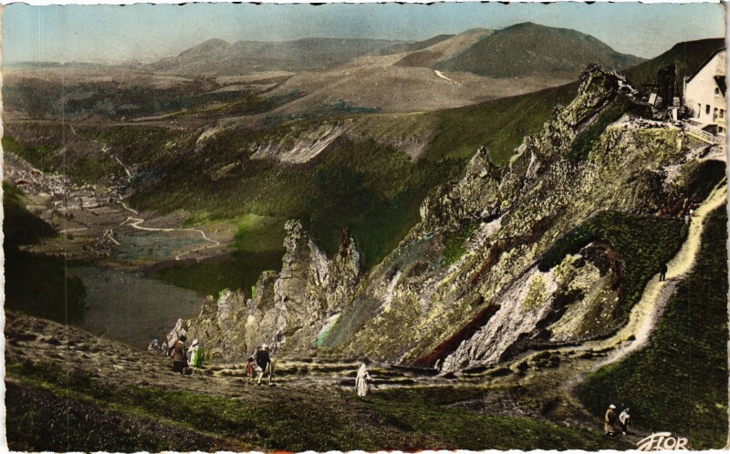 Carte postale ancienne Le Mont-Dore Promenade au Sommet du Sancy à Mont-Dore