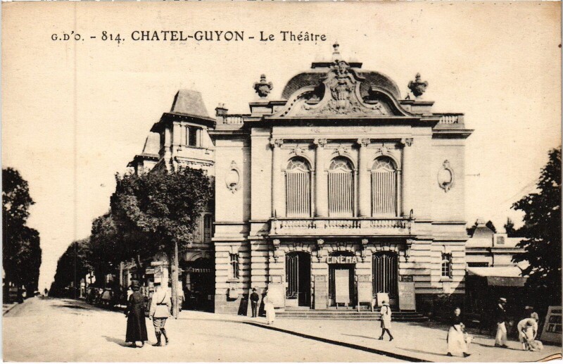 Carte postale ancienne Chatel-Guyon Le Theatre