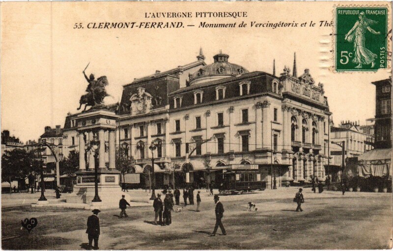Carte postale ancienne Clermont-Ferrand Monument de Vercingetorix et le Theatre à Clermont-Ferrand