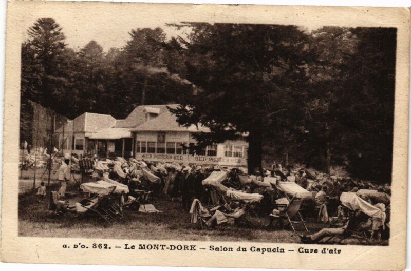 Carte postale ancienne Le Mont-Dore - Salon du Capucin - Cure d'air à Mont-Dore