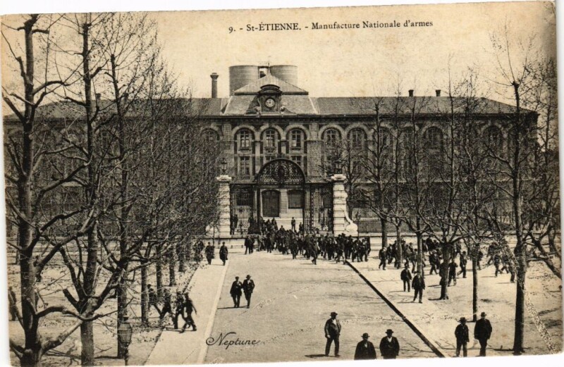 Carte postale ancienne Saint-Etienne-Manufacture Nationale d'armes